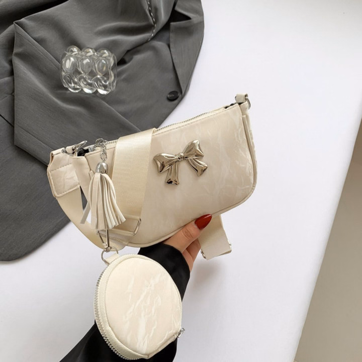 Túi Da Nhung Gắn Nơ Bạc – Nhỏ Nhưng Siêu Xinh, Tặng Kèm Ví Treo W649 - Winnie House - Ảnh 12