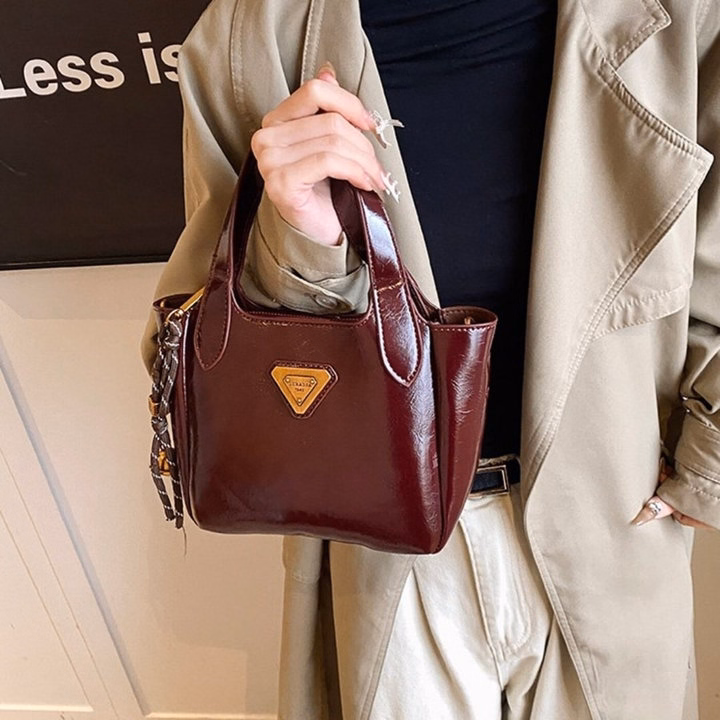 Túi Xách Nữ Bộ Đôi Da Nhăn Bóng Sang Trọng W662, Kèm Móc Treo Dây Chuông - Winnie House - Ảnh 5