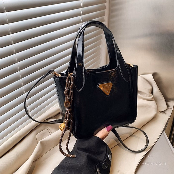 Túi Xách Nữ Bộ Đôi Da Nhăn Bóng Sang Trọng W662, Kèm Móc Treo Dây Chuông - Winnie House - Ảnh 8