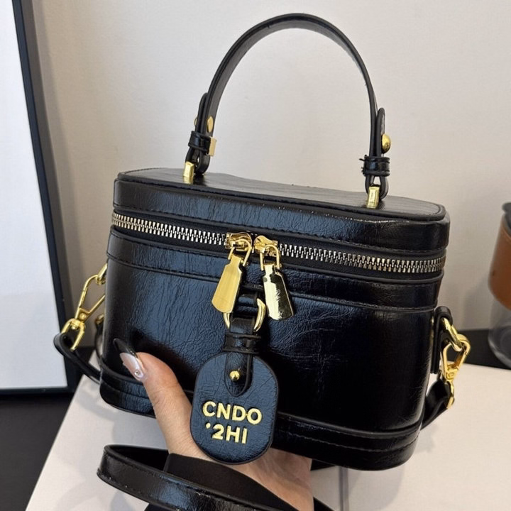 Túi Xách Nữ Dáng Hộp Da Nhăn Bóng Cực Xinh – Đựng Vừa Điện Thoại W666 - Winnie House - Ảnh 12