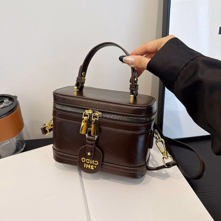 Túi Xách Nữ Dáng Hộp Da Nhăn Bóng Cực Xinh – Đựng Vừa Điện Thoại W666 - Winnie House - Ảnh 8