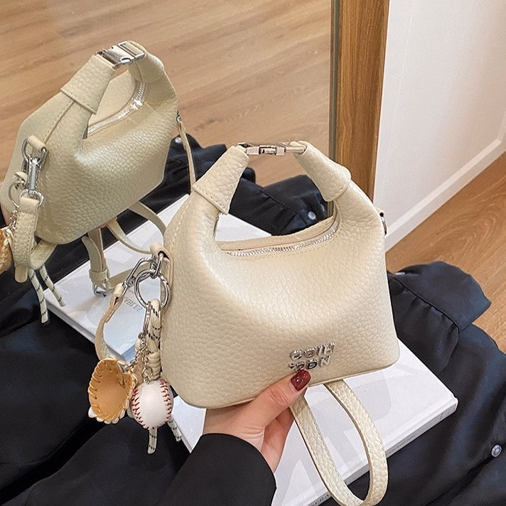 Túi Xách Nữ Cầm Tay Da Nhám Sang Trọng Kèm Móc Charm W687 - Winnie House - Ảnh 10