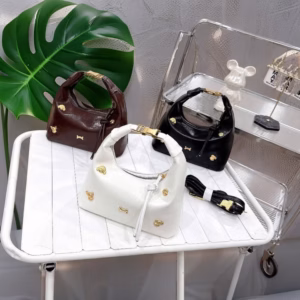 Túi Xách Nữ Da Bóng Nhăn Sang Trọng Đính Charm Đồng W691 - Winnie House