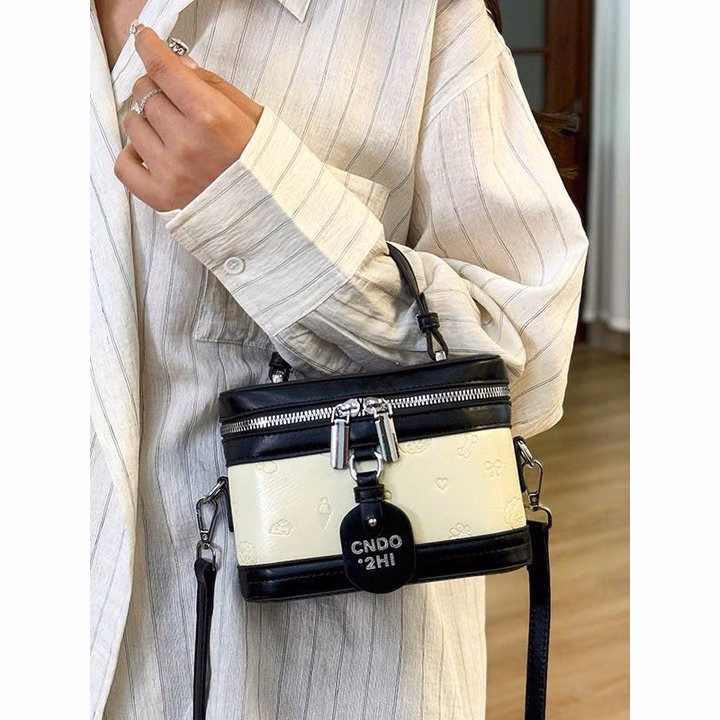 Túi Xách Nữ Dáng Cốp Mini Chio Kèm Dây Đeo Chéo Sang Trọng W692 - Winnie House - Ảnh 7