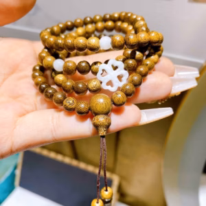 Vòng Tay Trầm Hương Tốc Phối Charm Bạch Ngọc Cỏ Bốn Lá Thiên Nhiên - Thắng Giang