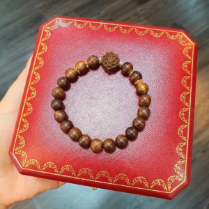 Vòng Tay Trầm Hương Tốc Phối Sen Charm Bạc - Thắng Giang