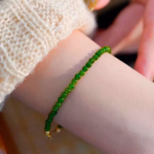 Vòng Tay Thạch Anh Màu Ngọc Bích - Thắng Giang