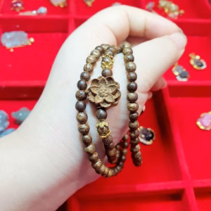 Vòng Tay Trầm Hương Tốc Phối Sen - Thắng Giang