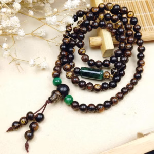 Vòng Tay Trầm Hương Sánh Phối Lu Thống Ngọc Cẩm Thạch Sơn Thuỷ Bi Vàng Tây 10 Kara - Thắng Giang