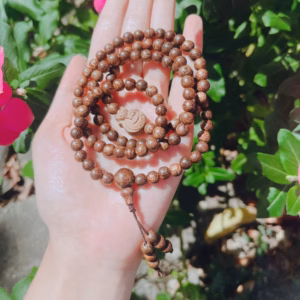 Vòng Tay Trầm Hương Tốc Mix Hồ Ly Ôm Hoa 6 Ly - Thắng Giang