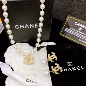 Set Vòng Cổ Ngọc Chanel Mix Khuyên Tai Ngọc Chanel Đính Đá S237 - Lady'S Passion