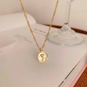 Vòng Cổ Sợi Mảnh Mặt Hoa Hồng Gold - Mushroom Lee