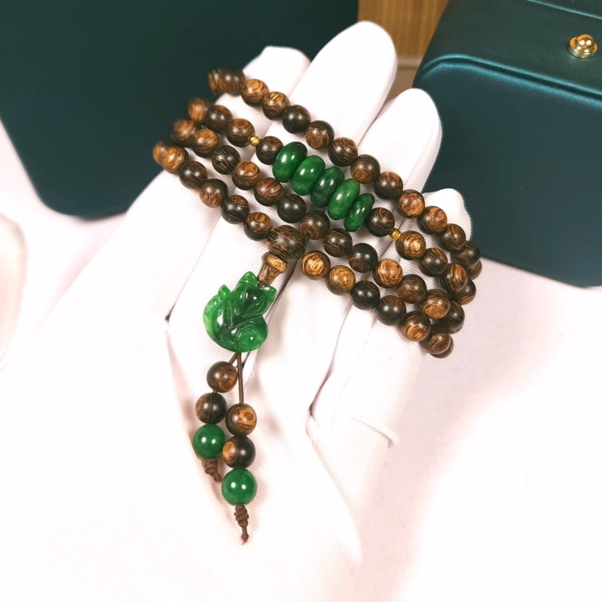 Vòng Tay Trầm Hương Sánh Phối Ngũ Điếu - Hồ Ly Ngọc Cẩm Thạch Sơn Thủy Thiên Nhiên - Freesize 108 Hạt 6 Ly - Thắng Giang - Ảnh 2