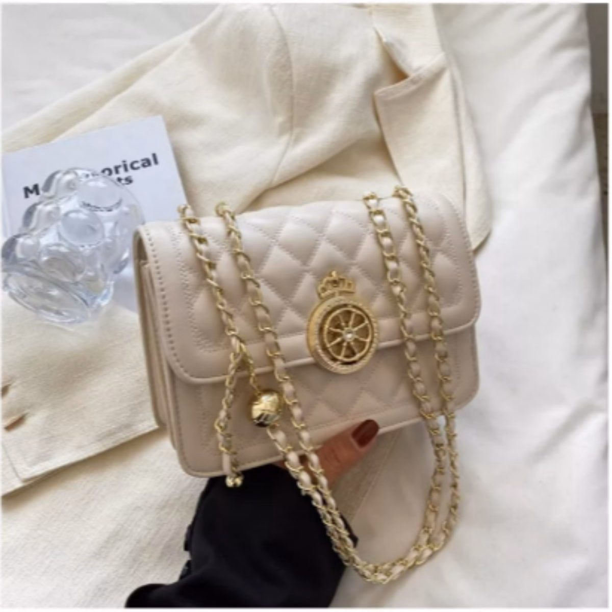 Túi Xách Nữ Đeo Chéo Khóa Vương Miện Tròn Ctb22 - Bechip - Ảnh 5