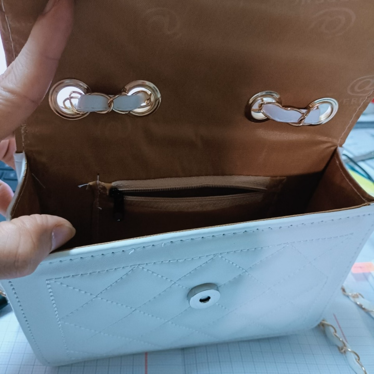 Túi Xách Nữ Đeo Chéo Dây Xích Phối Ngọc Cao Cấp Ctb21 - Bechip - Ảnh 13