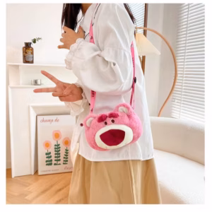 Túi Đeo Chéo Gấu Dâu Có Dây Đeo In Hình Độc Lạ Đáng Yêu, Túi Gấu Hồng Lotso Mềm Mịn Phong Cách Dễ Thương - Dmastore