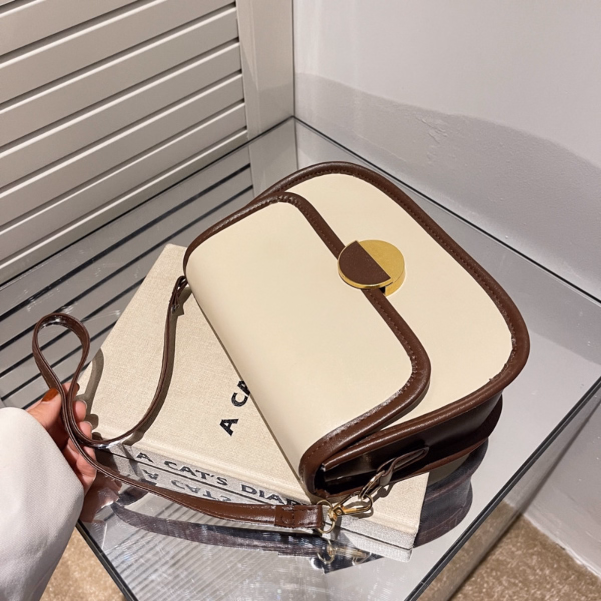 Túi Xách Nữ Da Khóa Xoay Bán Nguyệt - Ausa House - Ảnh 4