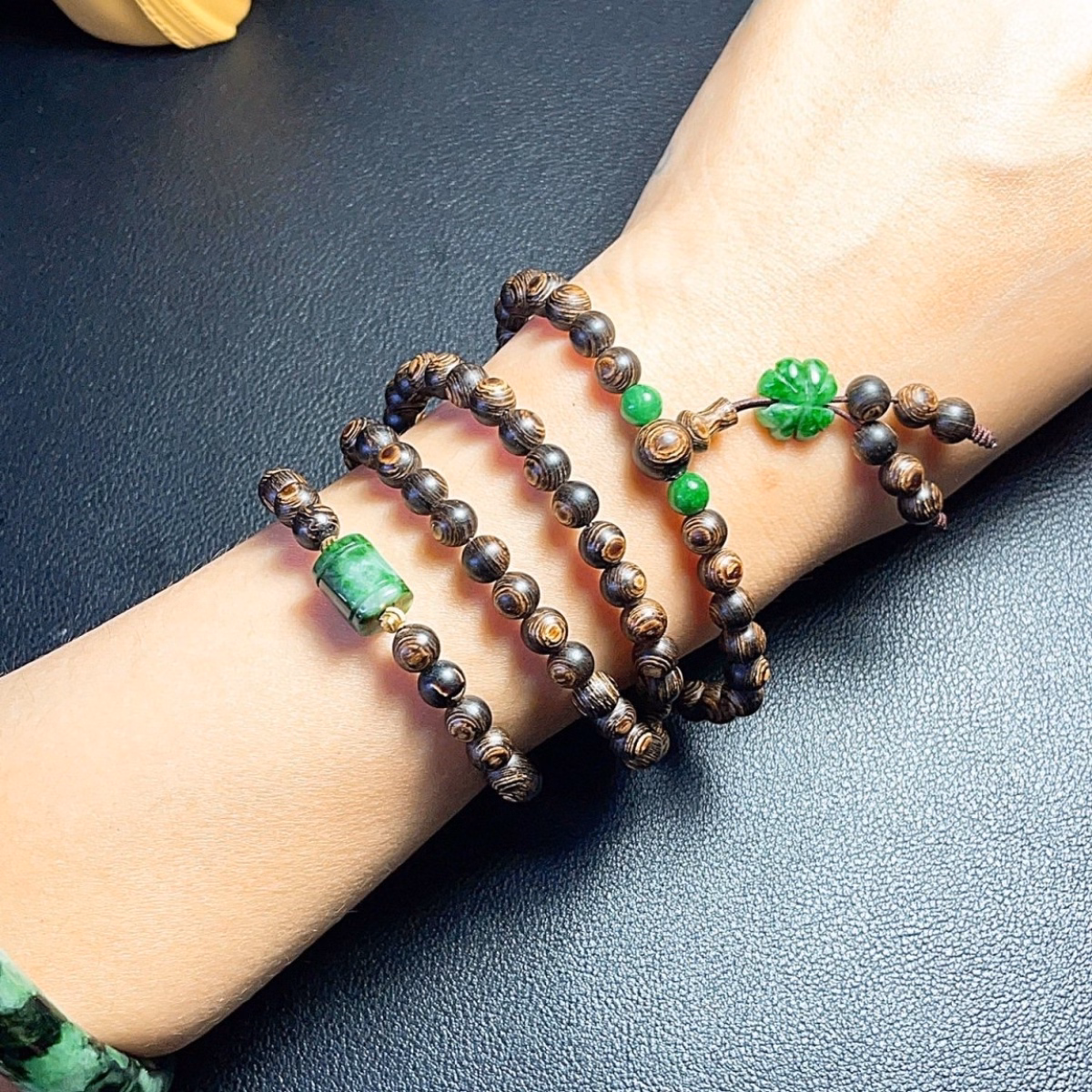 Vòng Tay Lu Thống, Cỏ Bốn Lá Phối Trầm Sánh Thiên Nhiên, Bi Vàng Tây 10 Kara Có Hóa Thẻ Hóa Đơn - Thắng Giang - Ảnh 2