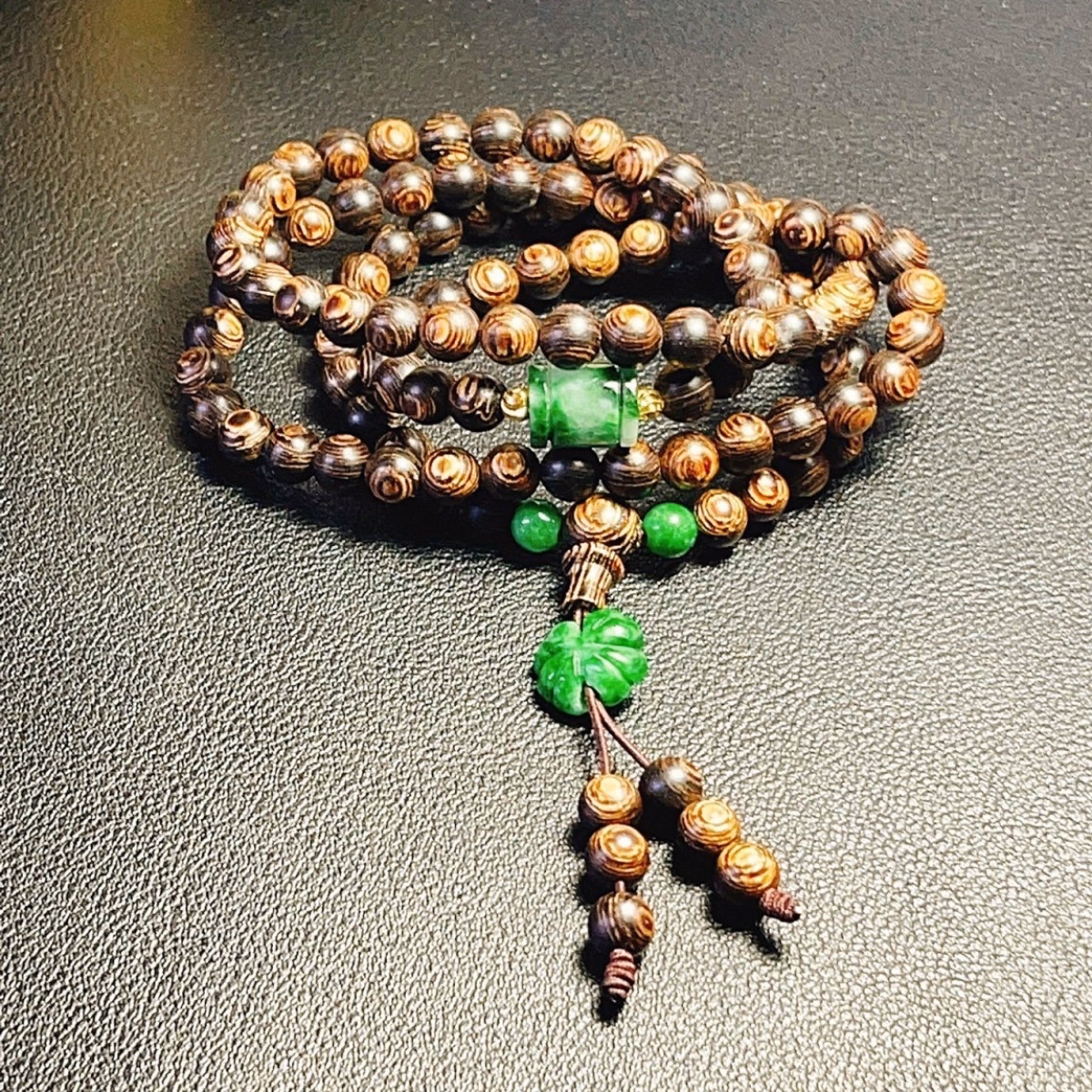 Vòng Tay Lu Thống, Cỏ Bốn Lá Phối Trầm Sánh Thiên Nhiên, Bi Vàng Tây 10 Kara Có Hóa Thẻ Hóa Đơn - Thắng Giang