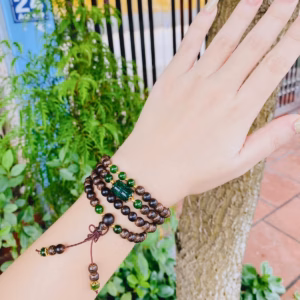 Vòng Tay Trầm Hương Sánh Thiên Nhiên Phối Lu Thống Cẩm Thạch Trạm Khắc, Phối Charm Xi Vàng - Thắng Giang