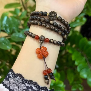 Vòng Tay Trầm Hương Sánh Chìm Phối Cỏ Bốn Lá Ngọc Thiên Nhiên - Thắng Giang