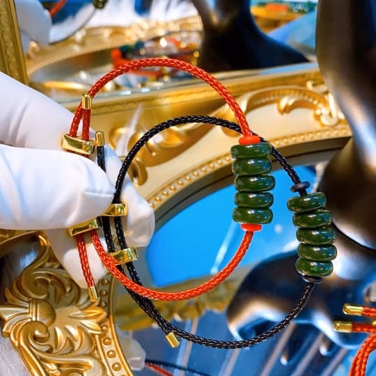 Vòng Tay Ngũ Điếu Ngọc Bích Thiên Nhiên - Thắng Giang