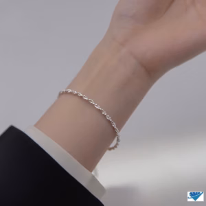 Vòng Tay Tay Bạc Ý Xoắn Có Thẻ Hóa Đơn - Thắng Giang