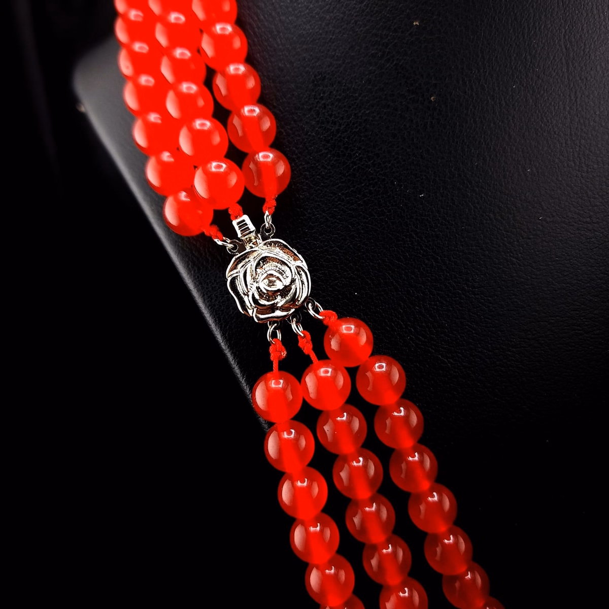 Chuỗi Vòng Cổ Mã Não Đỏ Ba Tầng - Thắng Giang - Ảnh 4