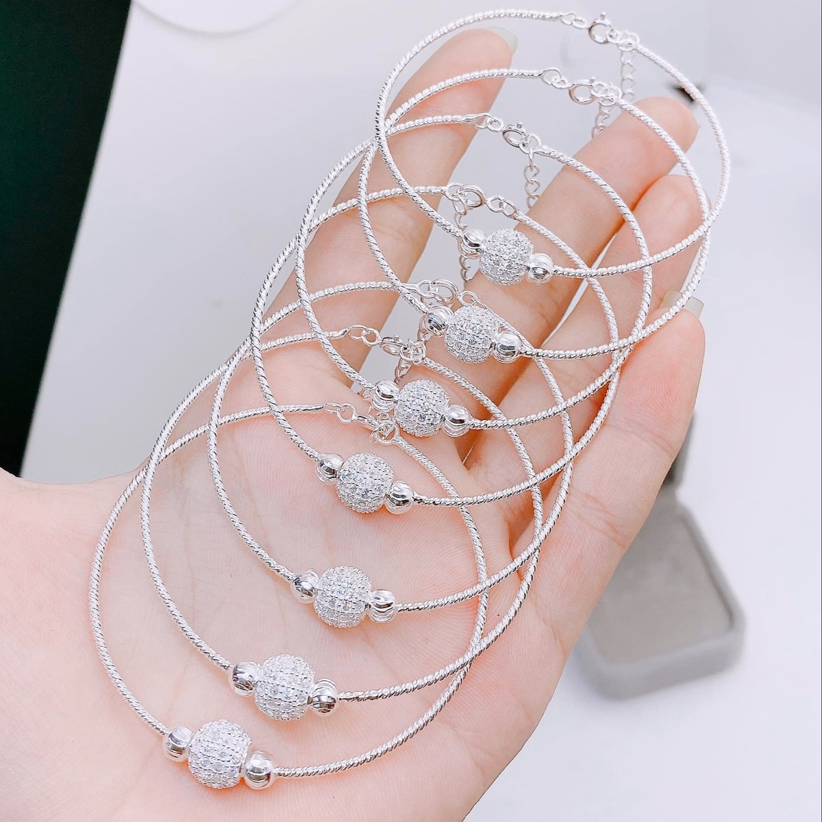 Vòng Tay Bi Cầu Đính Đá Bạc Ta Cao Cấp - Thắng Giang - Ảnh 2