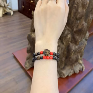 Vòng Tay Tay Trầm Hương Sánh Chìm Thiên Nhiên Phối Charm Sen Đá Đỏ - Thắng Giang