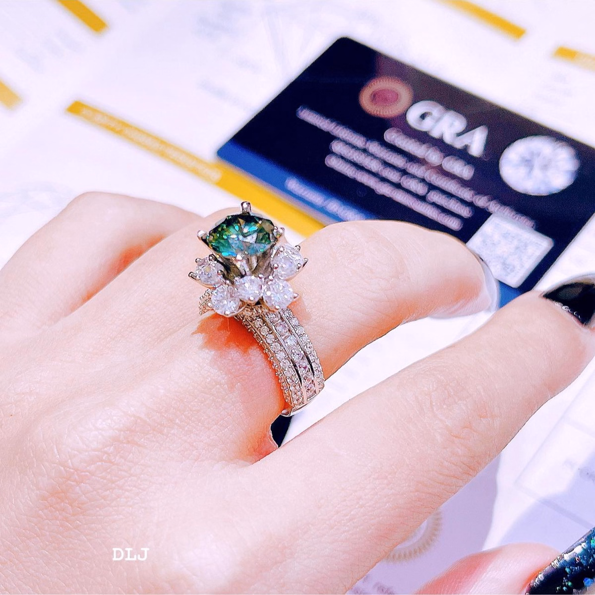 Nhẫn Hoa Bạc Ý Xi Bạch Kim Gắn Kim Cương Moissanite 8 Ly Tặng Kèm Kiểm Định Quốc Tế - Thắng Giang - Ảnh 7