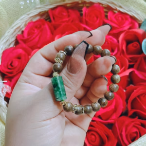 Vòng Tay Trầm Hương Tốc Phối Lu Thống Ngọc Cẩm Thạch Lý Thiên Nhiên - Thắng Giang