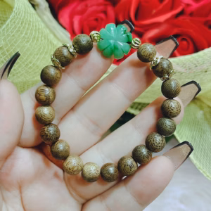 Vòng Tay Trầm Hương Tốc Phối Cỏ Bốn Lá Ngọc Cẩm Thạch Lý Vân Thiên Nhiên - Thắng Giang