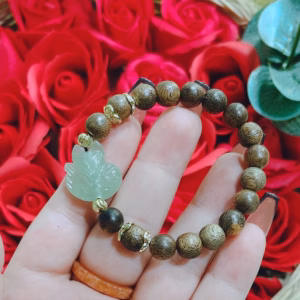 Vòng Tay Trầm Hương Phối Hồ Ly Chalcedony Thiên Nhiên - Thắng Giang