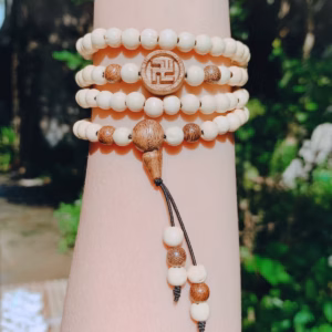 Vòng Tay Dâu Tằm Phối Chữ Vạn Trầm Hương Tốc Thiên Nhiên 108 Hạt - Thắng Giang