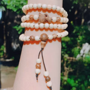 Vòng Tay Dâu Tằm Thiên Nhiên Phối Hồ Ly Trầm Hương Tốc - Thắng Giang