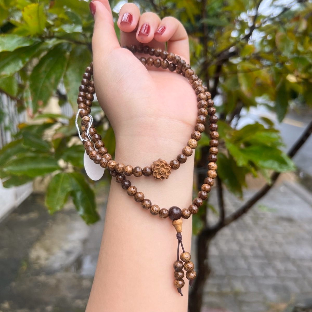 Vòng Tay Trầm Hương Tốc Thiên Nhiên 108 Hạt Phối Sen - Thắng Giang - Ảnh 7