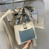 Túi Xách Nữ Nắp Khóa Cúc Tròn H28 - Đức Huy - Ảnh 2