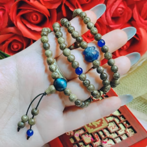 Vòng Tay Trầm Hương Tốc Thiên Nhiên Phối Túi Tiền Đá Lapiz Thiên Thanh Tụ Lộc 108 Hạt - Thắng Giang