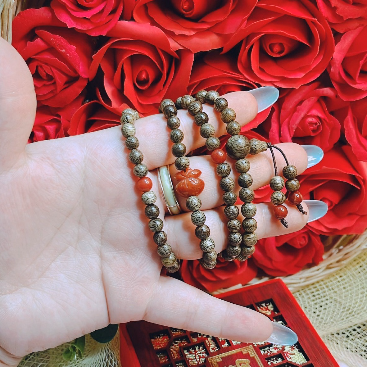 Vòng Tay Trầm Hương Tốc Phối Túi Tiền Ngọc Cẩm Thạch Huyết Thiên Nhiên - Thắng Giang - Ảnh 4