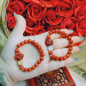 Vòng Tay Hồ Ly Ngọc Cẩm Thạch Huyết Thiên Nhiên Phối Hoa Sen Bạc Ta - Thắng Giang