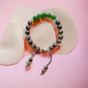 Vòng Tay Trầm Hương Sánh Chìm 8 Ly Thiên Nhiên Phối Đá Thạch Anh - Thắng Giang