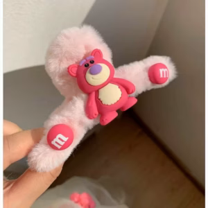 Kẹp Tóc Lông Gấu Dâu Lotus - Su Clothing