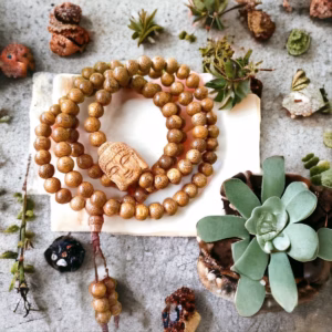 Chuỗi Vòng Tay Trầm Hương Tốc Thiên Nhiên Phối Charm Phật - Thắng Giang