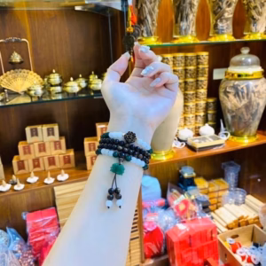 Chuỗi Vòng Tay Trầm Hương Sánh Chìm Thiên Nhiên Phối Sen Ngọc Bích - Thắng Giang