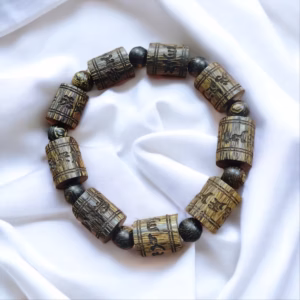 Vòng Tay Nam Trầm Hương Sánh Thiên Nhiên Khắc Trú Bình An - Thắng Giang