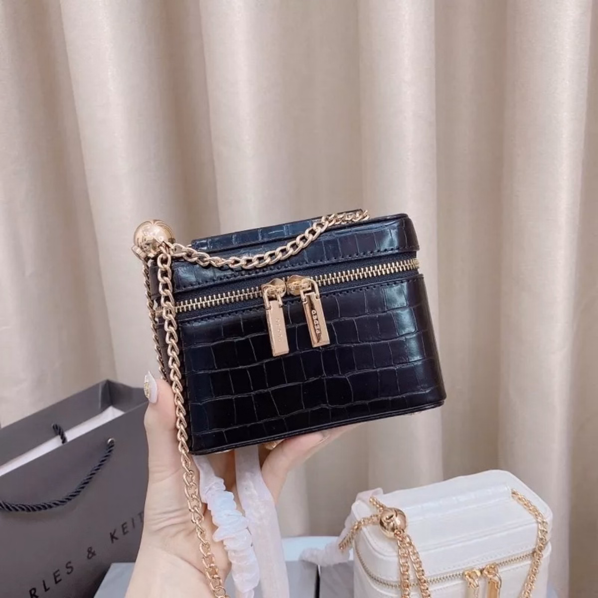 Túi Đeo Chéo Đeo Vai Cốp Kèm Quả Chuông Wh99 - Winnie House - Ảnh 8