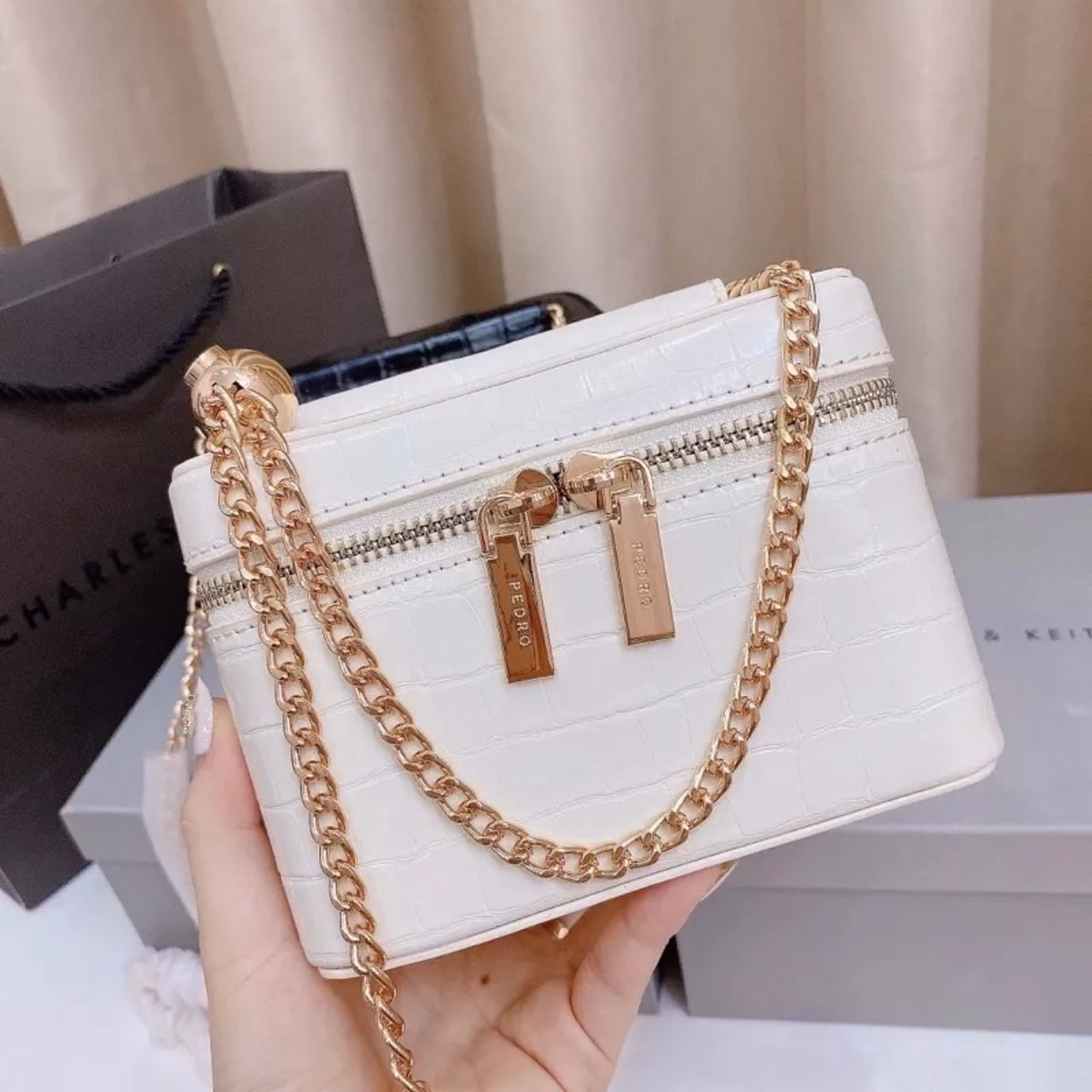 Túi Đeo Chéo Đeo Vai Cốp Kèm Quả Chuông Wh99 - Winnie House - Ảnh 7