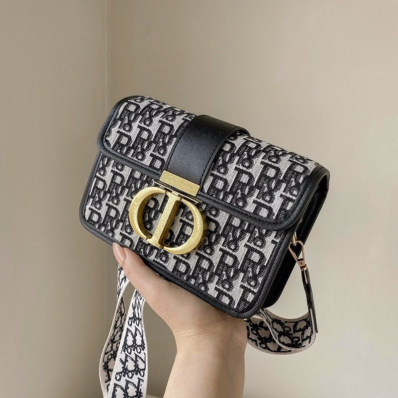 Túi Đeo Chéo Nữ Cd Cao Cấp Họa Tiết Chữ Kèm Dây Bản To Size 18 T003 - Trùm Sỉ Vn - Ảnh 4