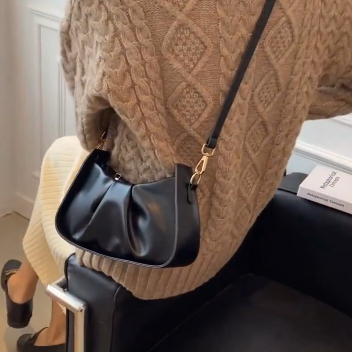 Túi Xách Nữ Đeo Chéo Xếp Ly Cao Cấp Quai Tết Da Lì Size 22 T073 - Trùm Sỉ Vn - Ảnh 4